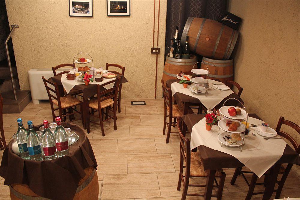 Hotel Opera Дособуоно Екстериор снимка